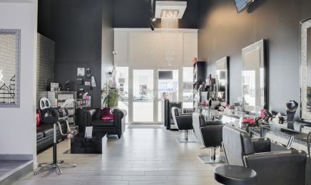  Les Fées Coiffées Beauté Bad boys : Coiffeur à Saint-Marcel-lès-Valence