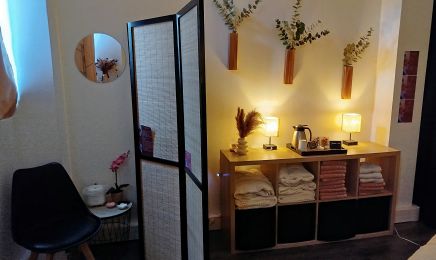Les massages de Laura - Head Spa Massage : Coiffeur à Montigny-le-Bretonneux