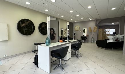 Hair by R : Coiffeur à Mareuil-le-Port