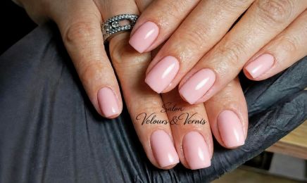 Salon Velours et Vernis : Manucure à Ormoy