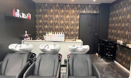 Krystal Hair : Coiffeur à Val-de-Reuil