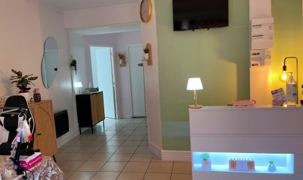 Manda nails & bien être : Manucure à Angoulême