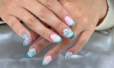 Ongles et Strass : Manucure à Aucaleuc