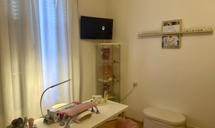 Victoria Mnails  : Manucure à Stains