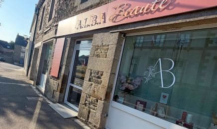 A.L.B.A BEAUTE : Manucure à Pleine Fougères 