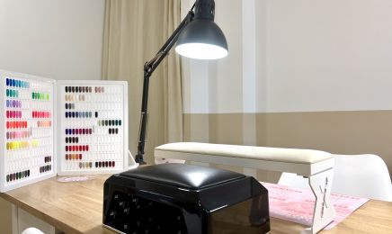 Kelly Nails & Sandy Monroe  : Institut de beauté à Sainte-Luce-sur-Loire