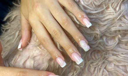 Alicia Ongles & Cils : Manucure à Belz