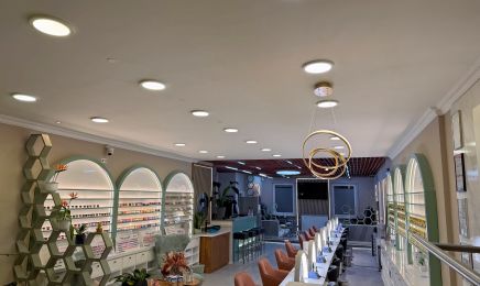 LUXURY Nails & Cosmetic: Nagelstudio in Augsburg