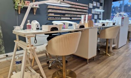 Mon caprice bar a beauté  : Manucure à Quimper