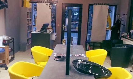 Die Haarmacher und Nails: Friseur in Radeburg