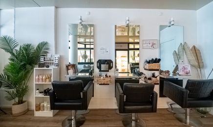 LE SALON BY JUSTINE  : Coiffeur à La Grande-Motte