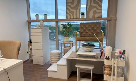 Atelier by P/ Maison Alicia : Manucure à Miribel