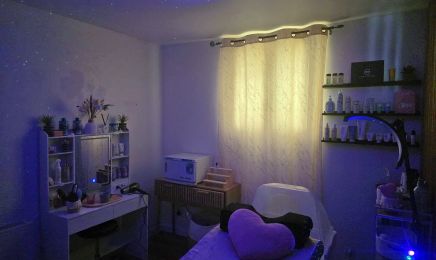 Douceur & beauté : Manucure à Saintes