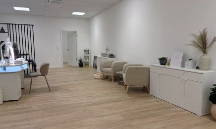ArDessi Nails & Lashes : Nagelstudio in Augsburg