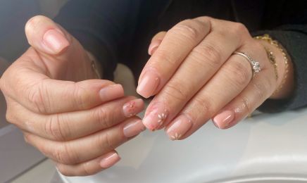 L’instant Beauté : Manucure à Charnècles