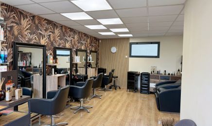 Centre Amaryllis - Les ciseaux de Mathilde : Coiffeur à Arçonnay