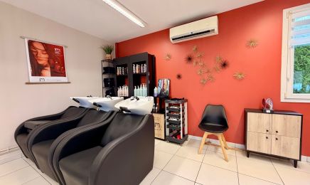 Couleur et style - Head Spa : Coiffeur à Valframbert
