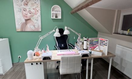 Divine By Sabrina : Manucure à Awans