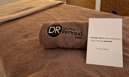 Emeline Esthétique : Manucure à Varces-Allières-et-Risset