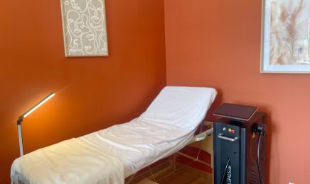 Moga Esthetic : Institut de beauté à Mombrier