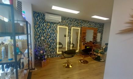 Salon d'Émilie : Barbier à Alénya