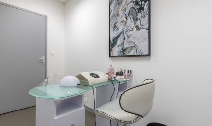 NIKI NAILS (salon ALIONA) : Coiffeur à Lyon