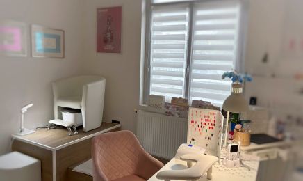 Nails & Cy : Institut de beauté à Bruille Saint Amand 