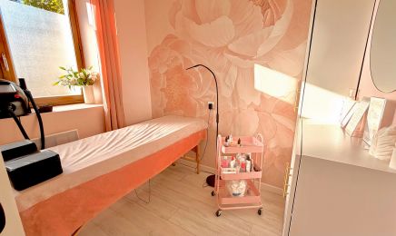 Salon ESKAY | ongles, détatouage, carbonpeeling, massages, épilation, browlift, cils : Manucure à Annecy
