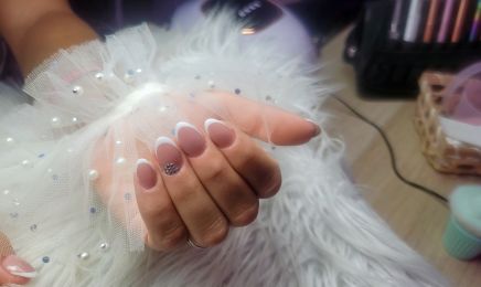 Une Pose Beauté Chez Steffy : Manucure à Saint-Senier-sous-Avranches