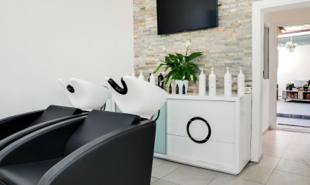 DH By Ahlem  : Coiffeur à Antibes