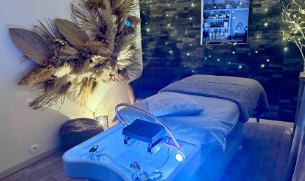 Le 825  : Coiffeur à Anse