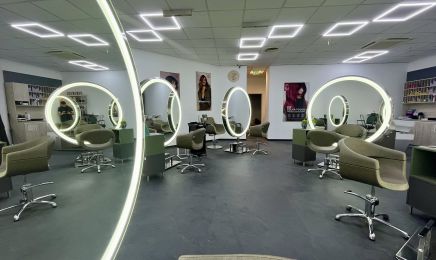Hairzlich Friseursalon & Friseurbedarf: Barbershop in Garbsen