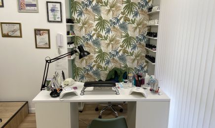 Yordanoff nails : Institut de beauté à La Flèche