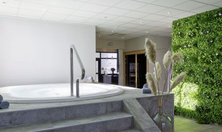 Spa & Institut de l’Or Blanc | Best Western Hôtel de la Cité - Guérande : Manucure à Guérande
