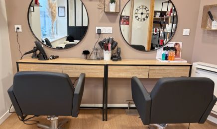 Les ciseaux de Jennifer : Coiffeur à Lennon