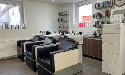 NEDA SALAHI HAIRSTYLING: Kosmetikstudio in Geislingen