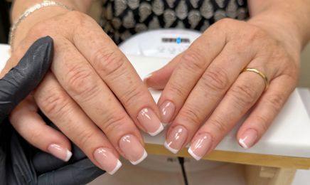 Beauty Studio by EM - Chez Maison Opale : Manucure à Nîmes