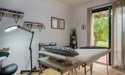 L’atelier beauté de Céline : Manucure à Saint-Cyr-sur-Loire