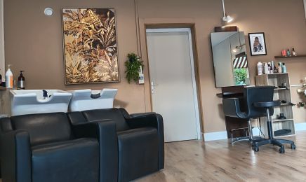 Aime-toi coiffure  : Coiffeur à Fougères