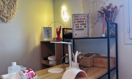 Élodie KT - Maquilleuse Professionnelle, Ongles & Extensions de cils : Institut de beauté à Héry-sur-Alby