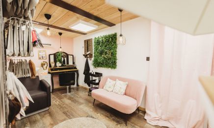 The Room : Coiffeur à Châteaurenard