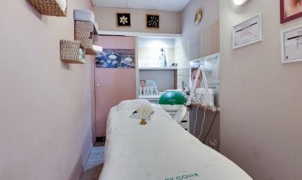 Autour des Ongles - Douceur d'Asie : Manucure à Béziers