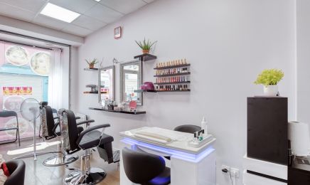 Rose salon de beauté indien : Manucure à Paris