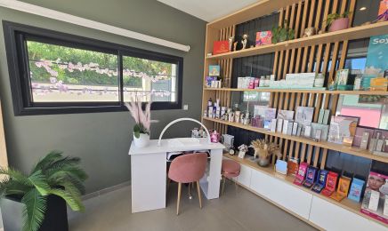 BEAUTE MEDITERANEE  : Barbier à Grabels