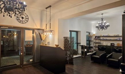 Hair room: Kosmetikstudio in Markt Schwaben