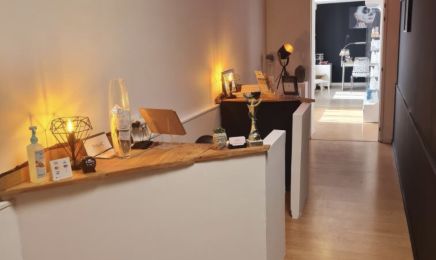 À Fleur de peau by la Più bella  : Manucure à Alès 
