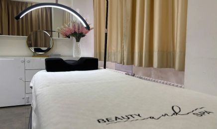 Cryomotion Nagelstudio & Wimpernverlängerung: Kosmetikstudio in München