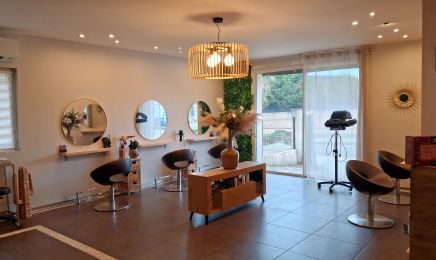 Sybille Vandyck : Coiffeur à Cassis
