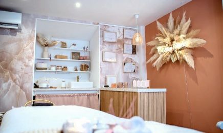 Ô Soins Dorés - Head Spa & Drainage Lymphatique  : Manucure à La Cadière-d'Azur