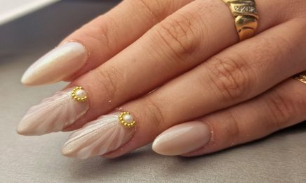 Douce heure des ongles : Manucure à Canéjan